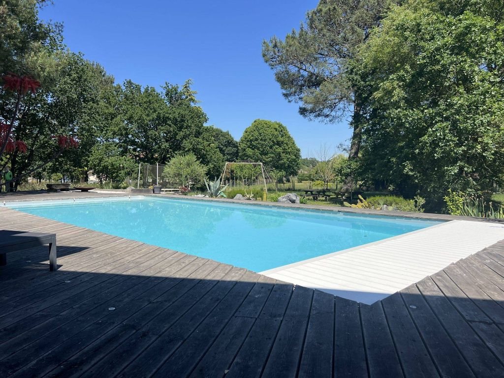 Maison à vendre, 228m², Blanquefort