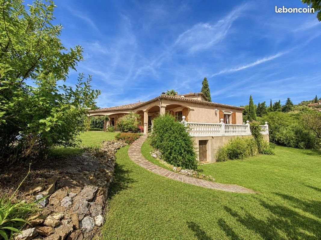 Maison à vendre, 117m², Montouliers