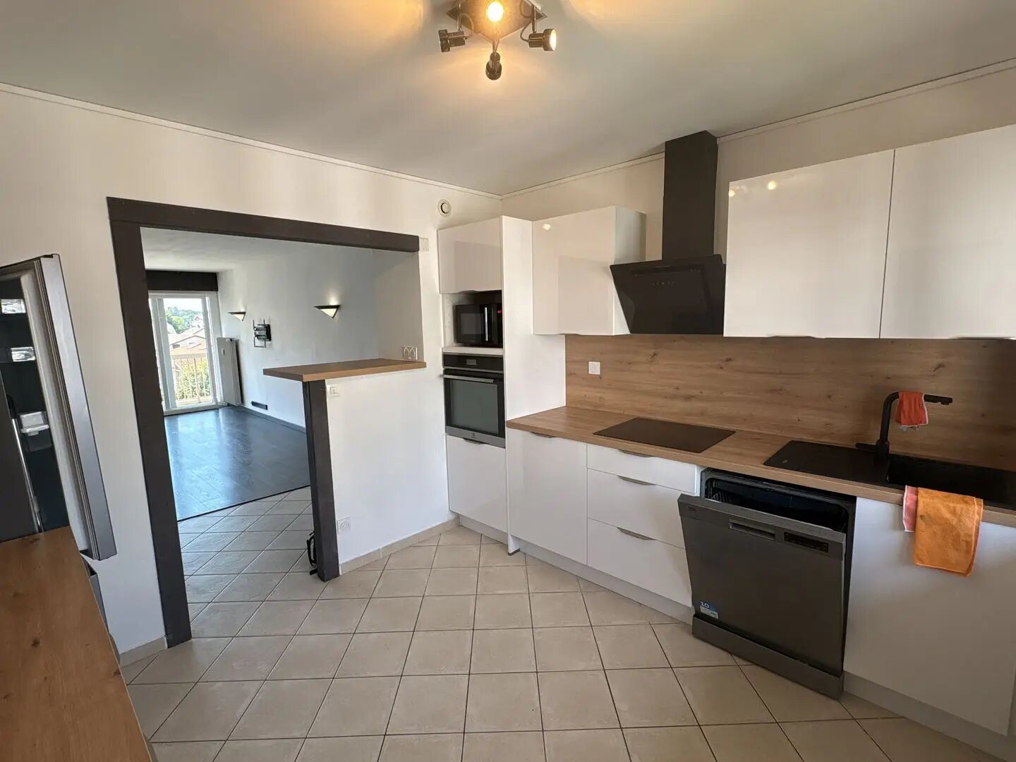 Appartement à louer, 78m², Bons-en-Chablais