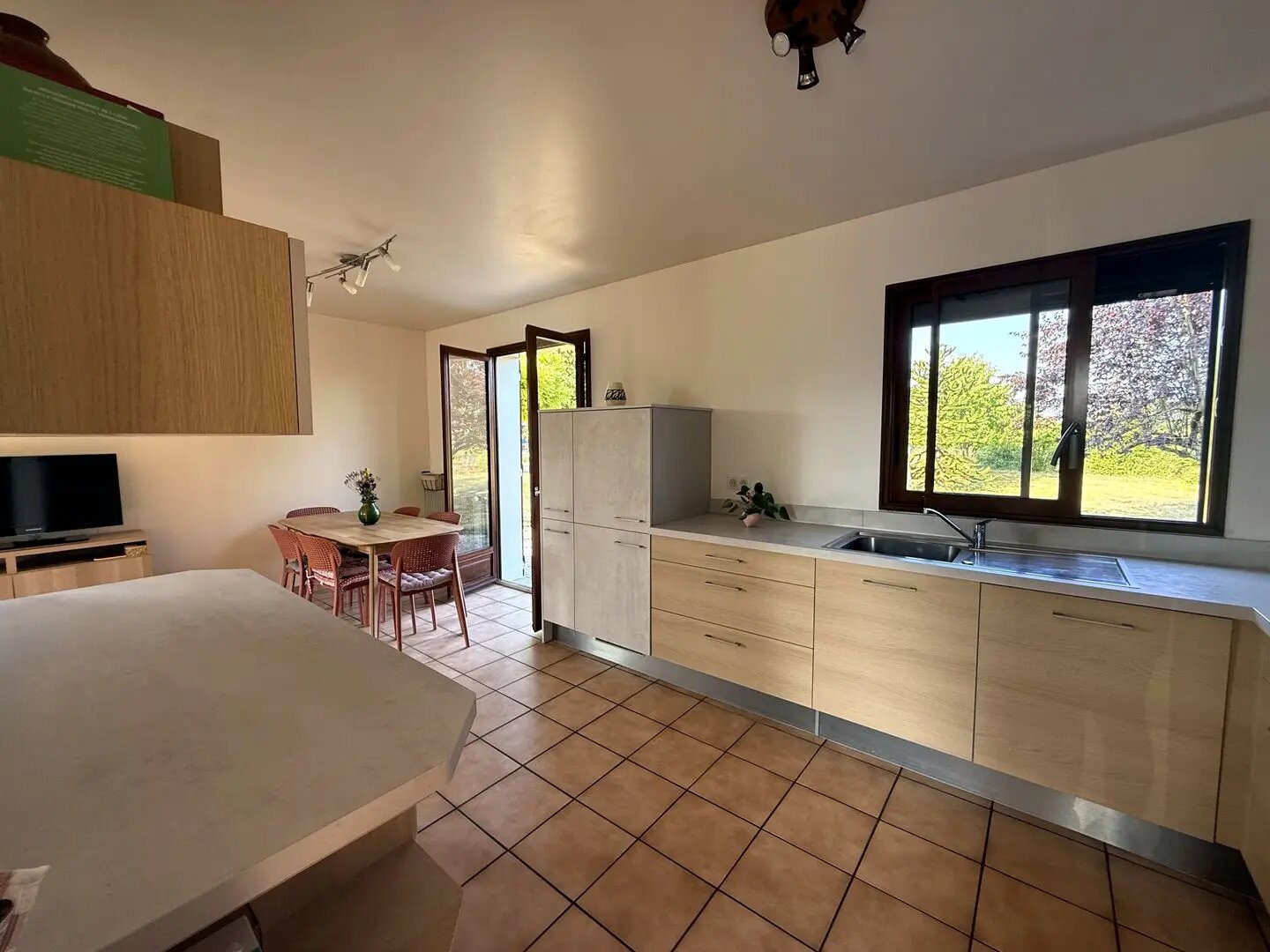 Maison à louer, 80m², Messery