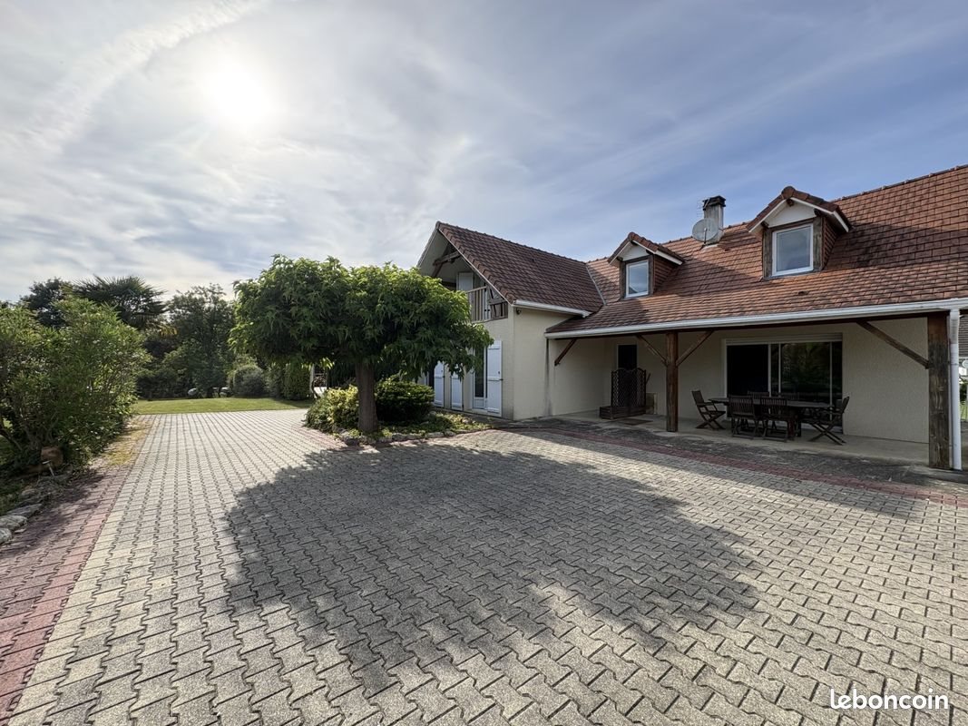 Maison à louer, 139m², Garlin