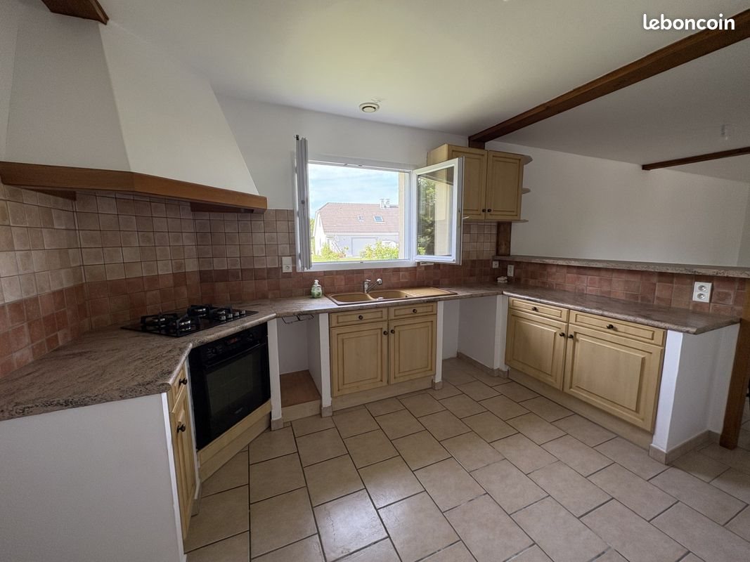 Maison à louer, 139m², Garlin