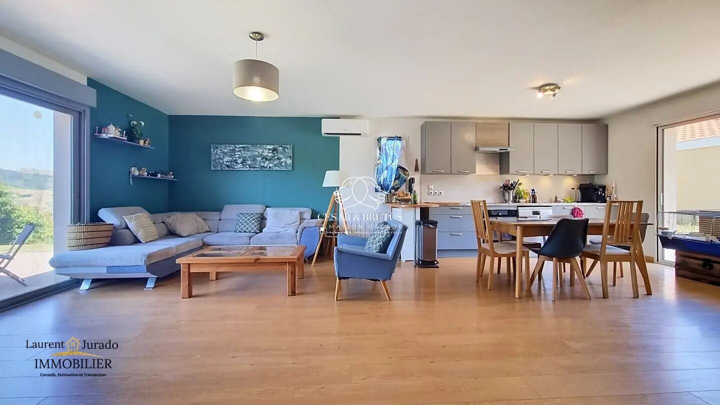 Maison à vendre, 131m², Vaux-en-Beaujolais