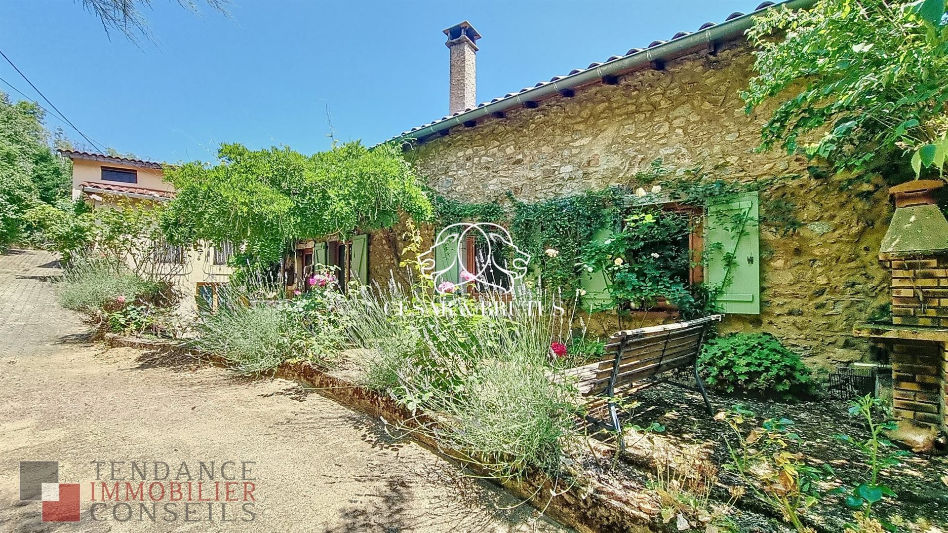Maison à vendre, 528m², Vaux-en-Beaujolais
