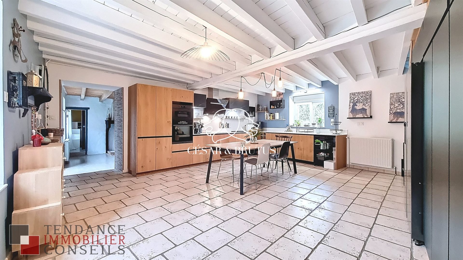 Maison à vendre, 240m², Vaux-en-Beaujolais