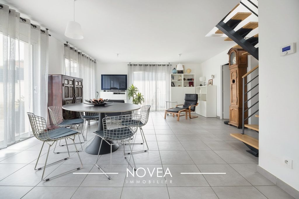 Maison à vendre, 124m², Grézieu-la-Varenne
