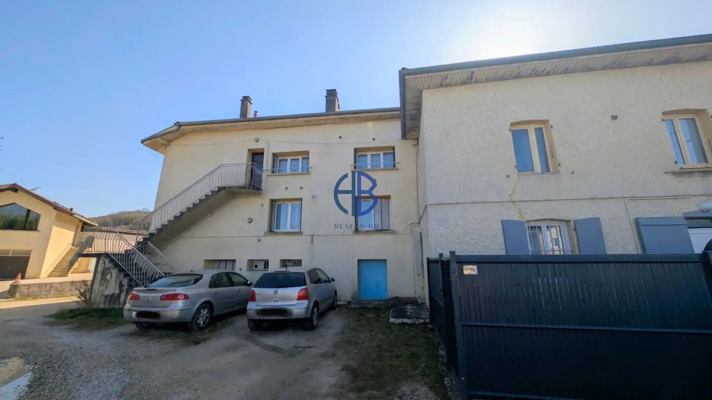 Appartement à vendre, 37m², Saint-Etienne-de-Saint-Geoirs