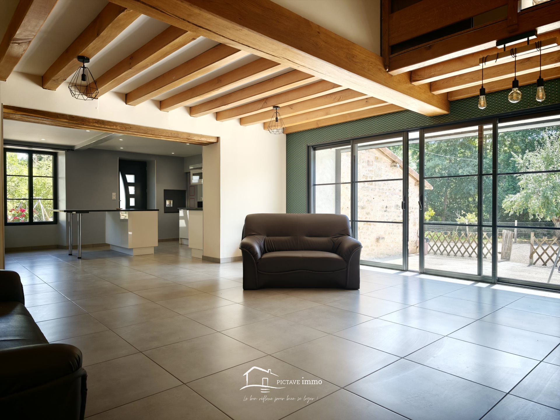 Maison à louer, 128m², Lezay