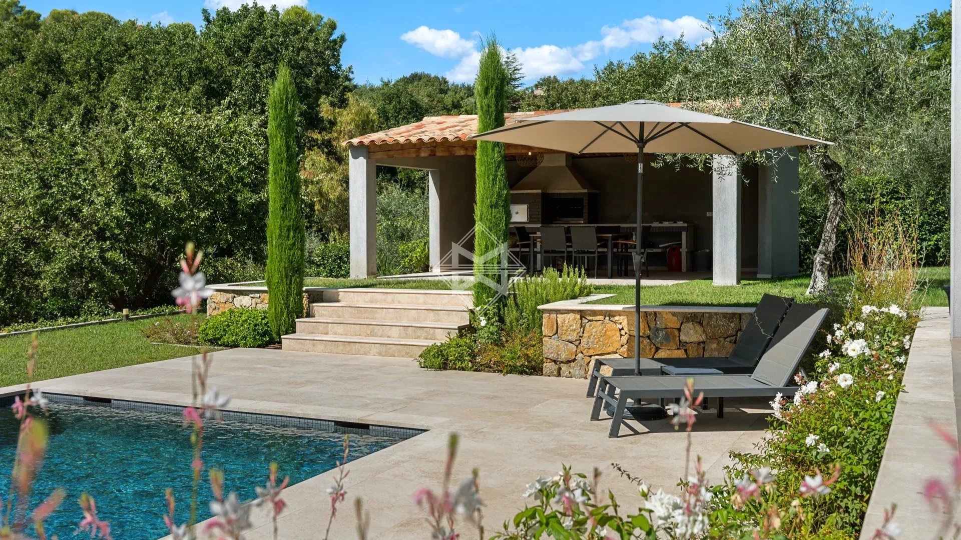 Maison à vendre, 195m², Le Rouret