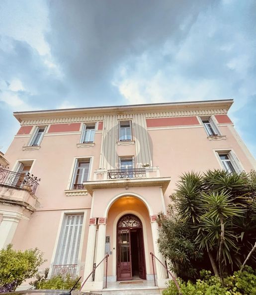 Appartement 2 pièces 59 m² · à Menton · 59 m² · 349 000 €