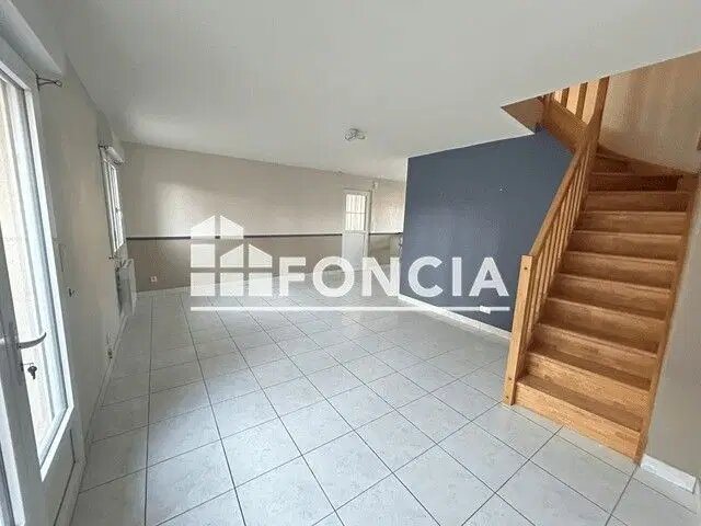 Maison à louer, 77m², Sissonne