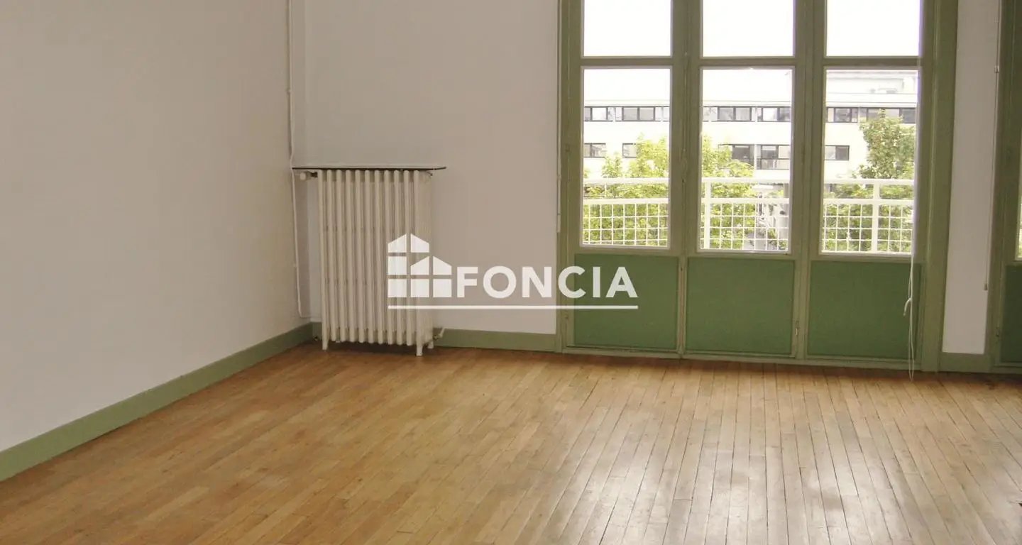 Appartement à louer, 74m², Laon