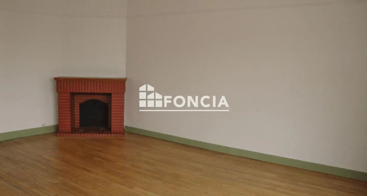 Appartement à louer, 74m², Laon