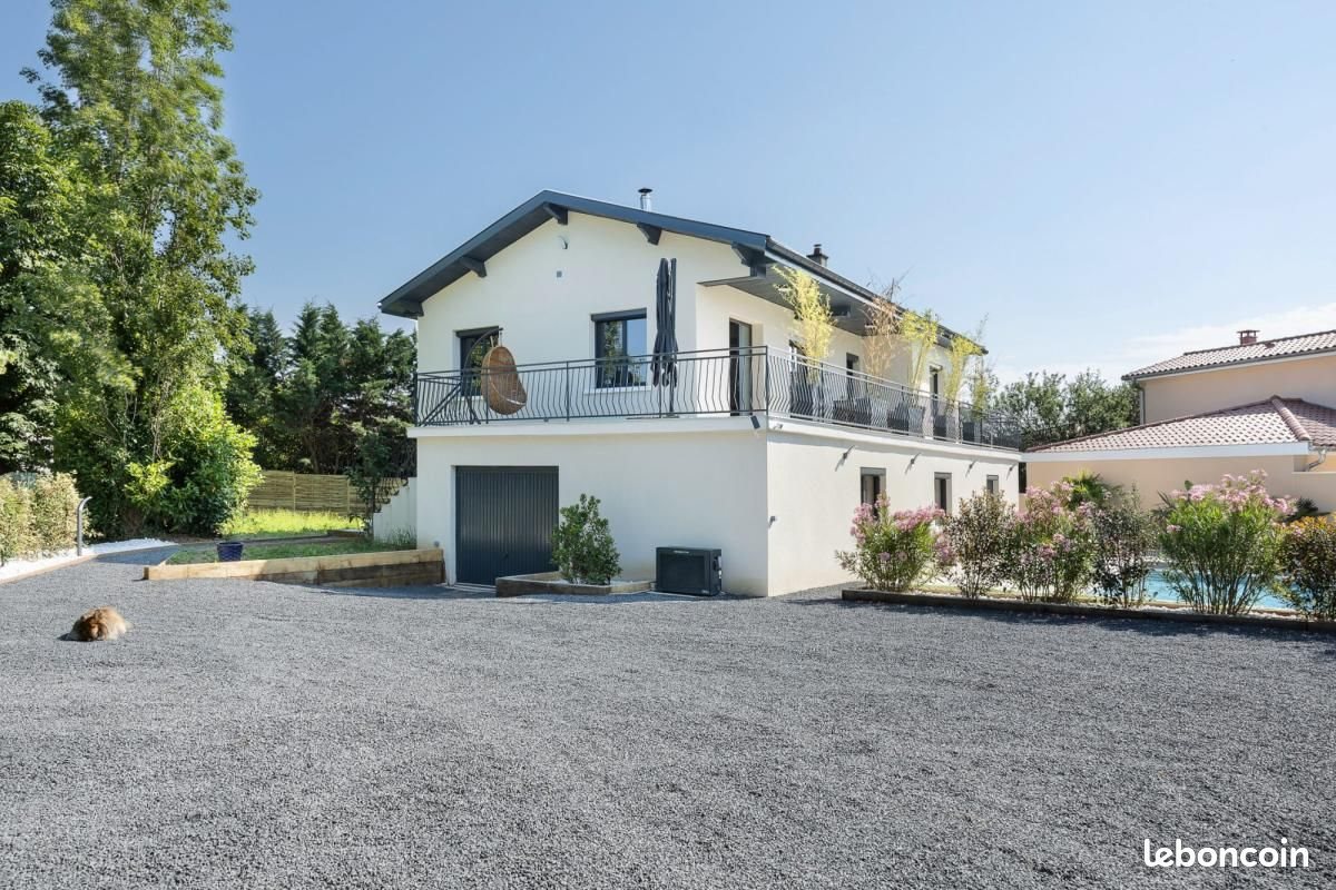 Maison à vendre, 175m², Saint-Genis-les-Ollières