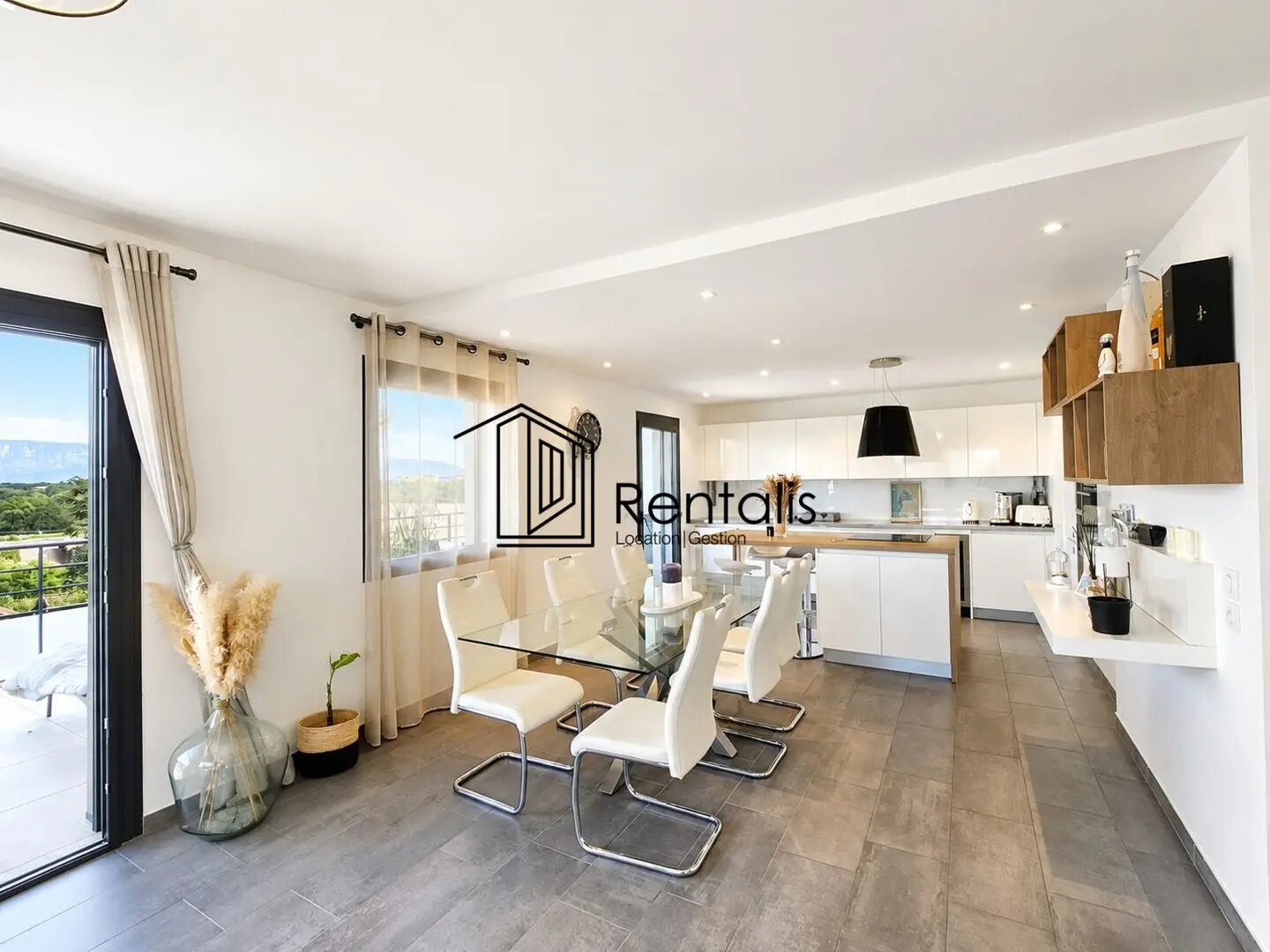 Appartement à louer, 75m², Prévessin-Moëns