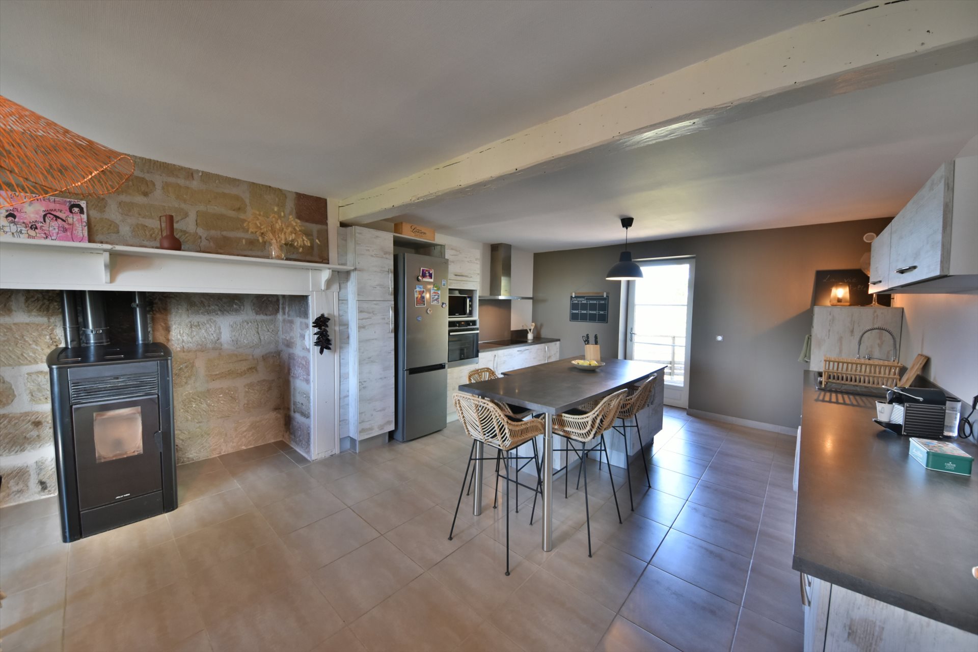 Maison à vendre, 195m², Saint-Pantaléon-de-Larche