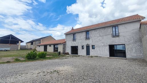 Maison 11 pièces 167 m² · à Loudun · 167 m² · 190 000 €
