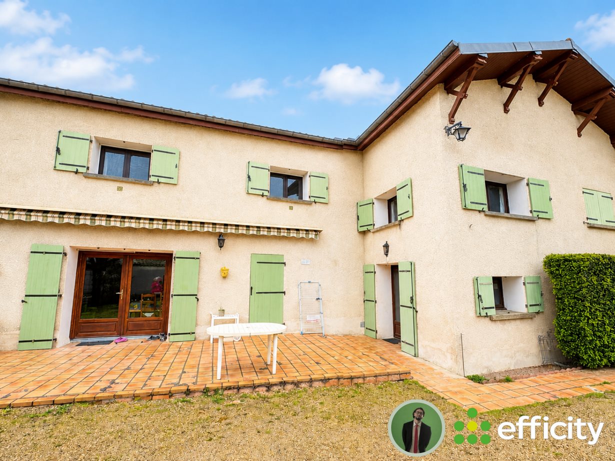 Maison à vendre, 258m², Corcelles-en-Beaujolais