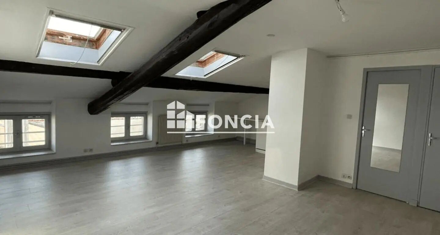 Appartement à vendre, 347m², Saint-Étienne