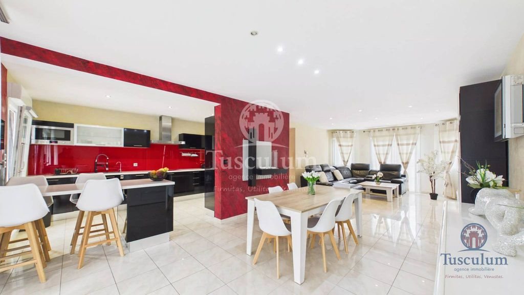 Maison à vendre, 151m², Elzange