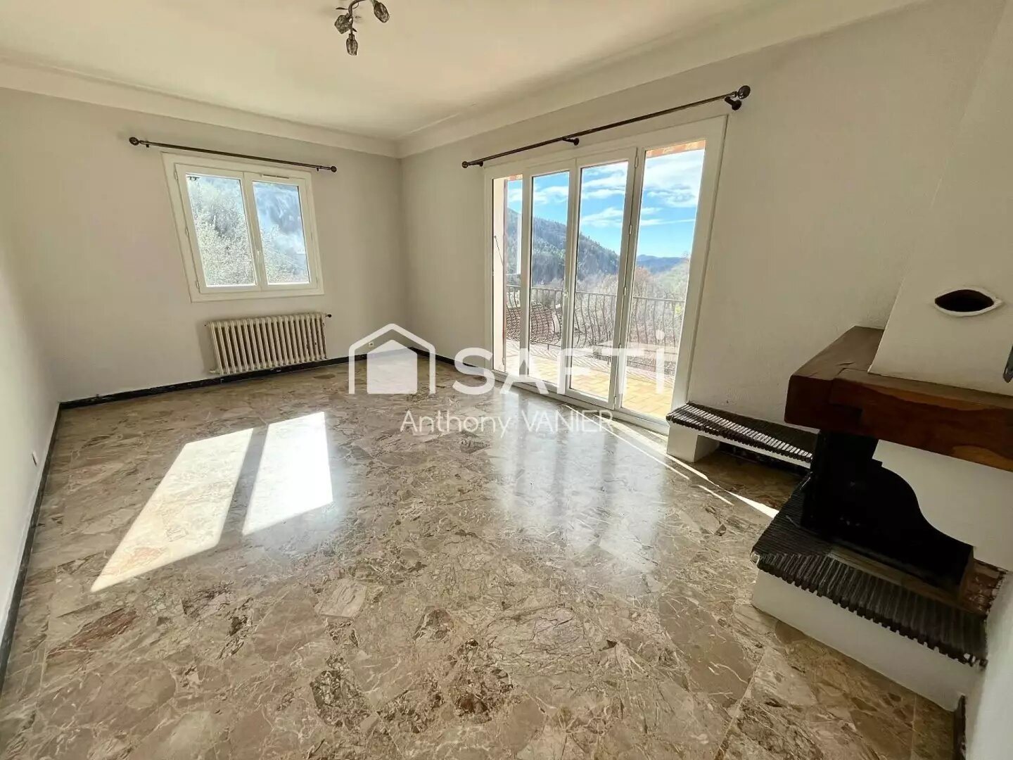 Appartement à louer, 96m², Lucéram
