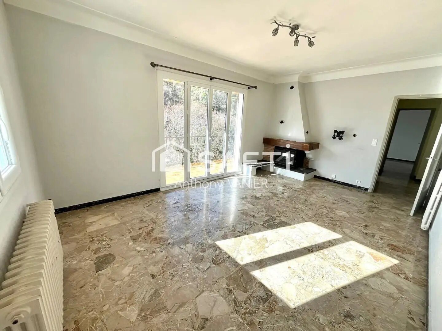 Appartement à louer, 96m², Lucéram