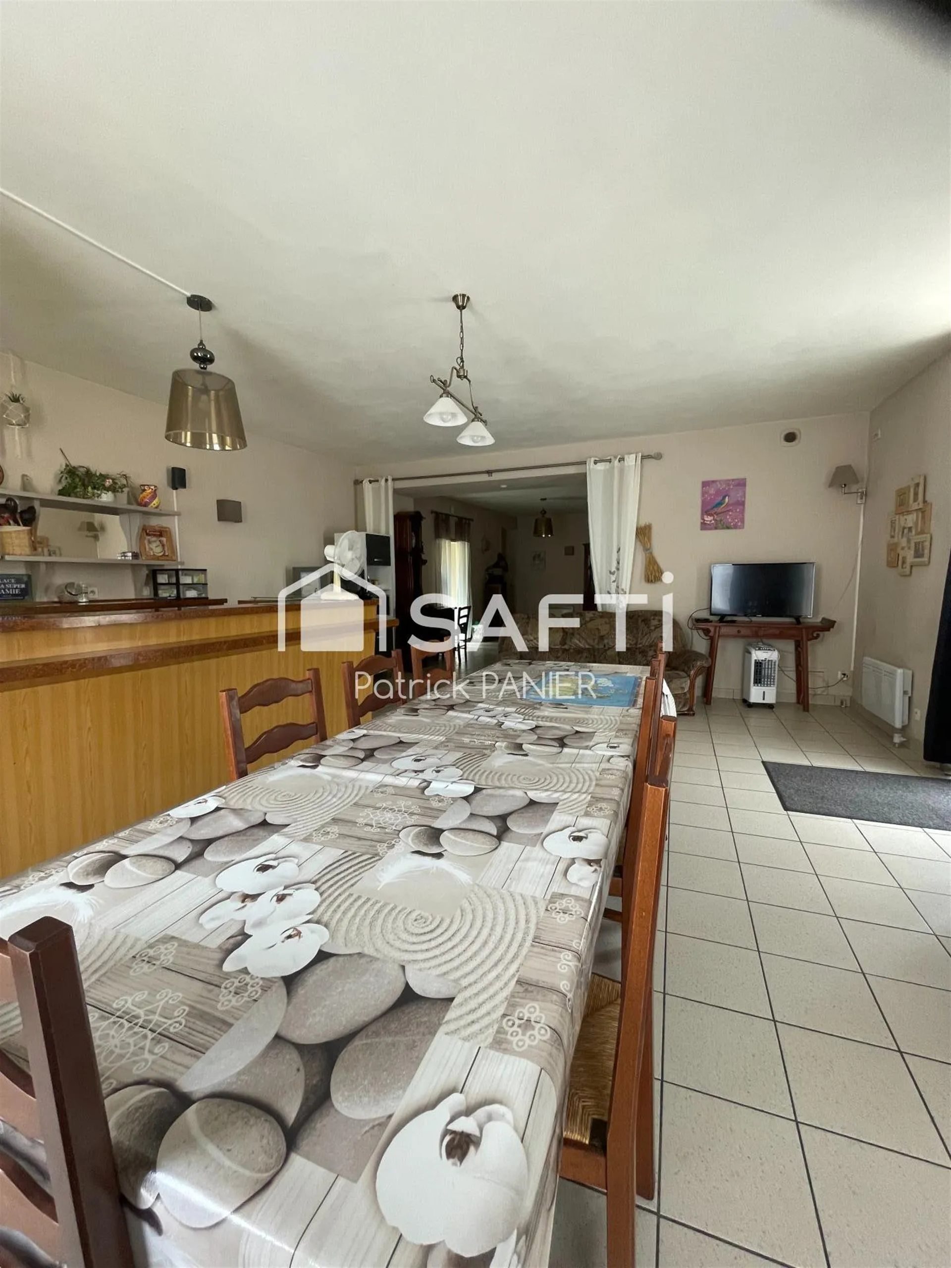 Maison à vendre, 260m², Dampierre-sur-Boutonne