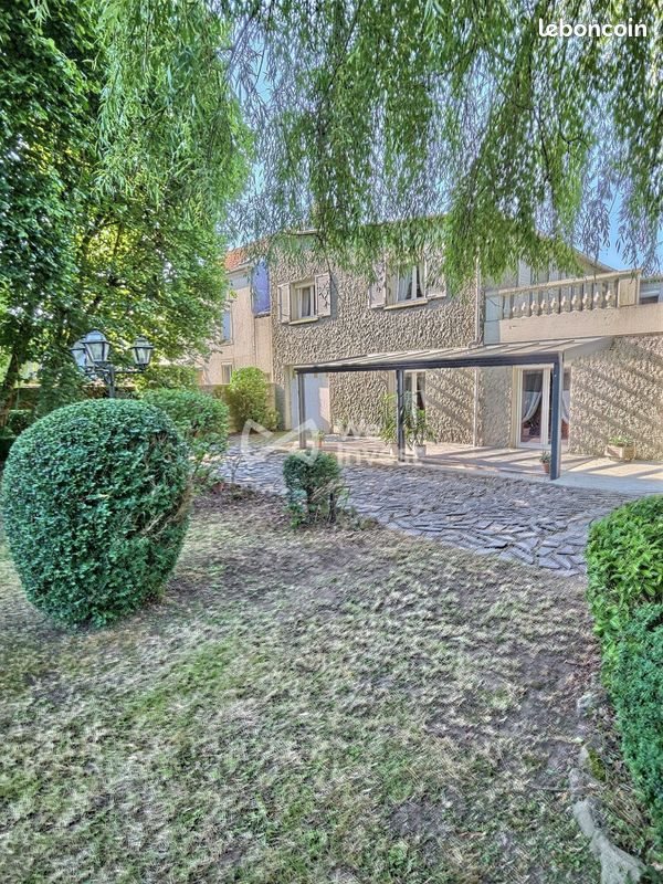 Maison à vendre, 328m², Douzy