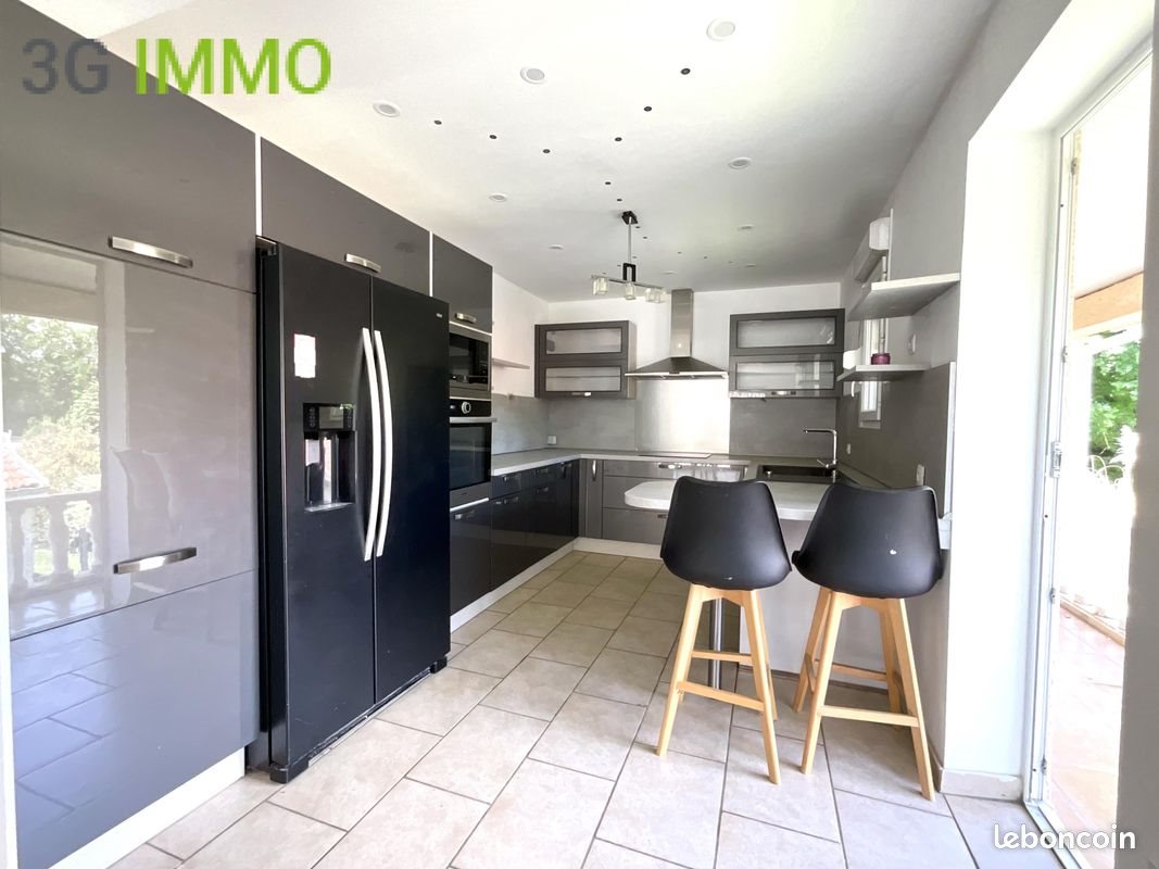 Maison à vendre, 100m², Villieu-Loyes-Mollon