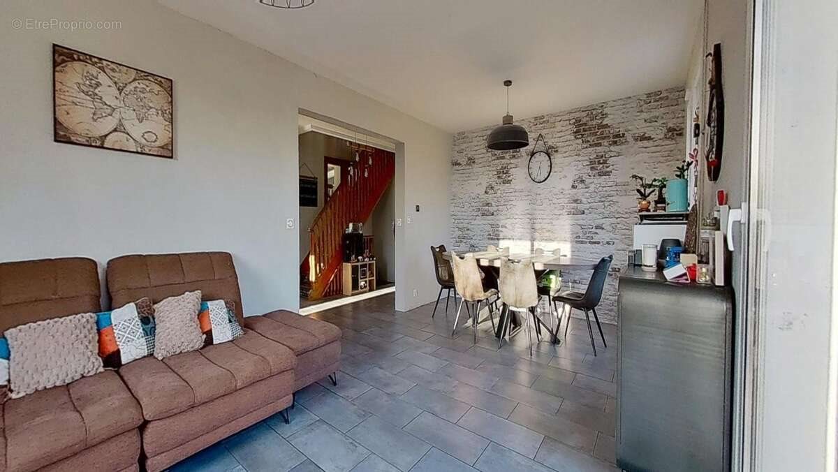 Maison à vendre, 145m², Viuz-en-Sallaz