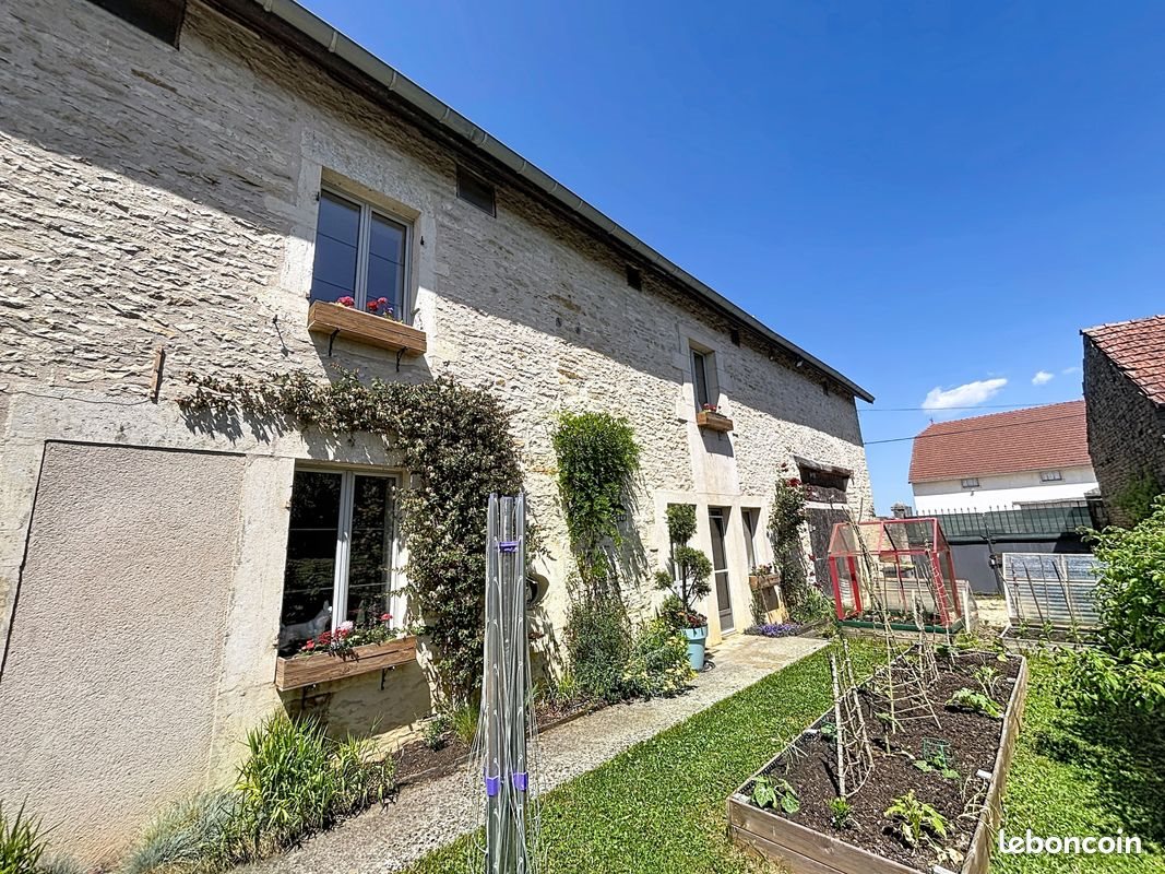 Maison à vendre, 160m², Pichanges