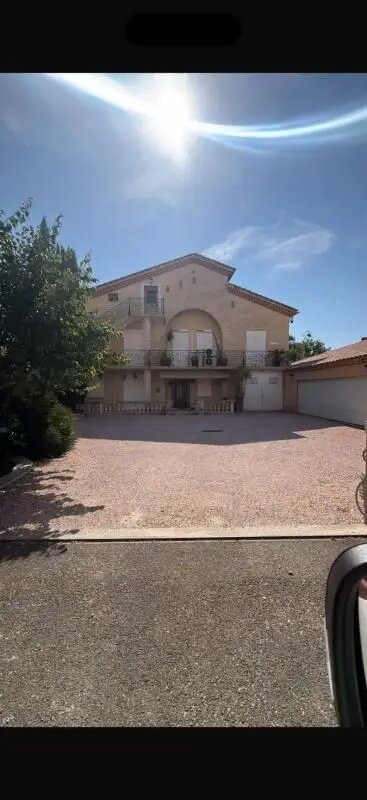 Maison à louer, 313m², Miramas