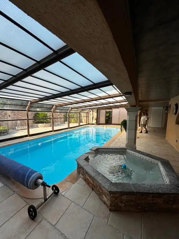 Maison à louer, 313m², Miramas