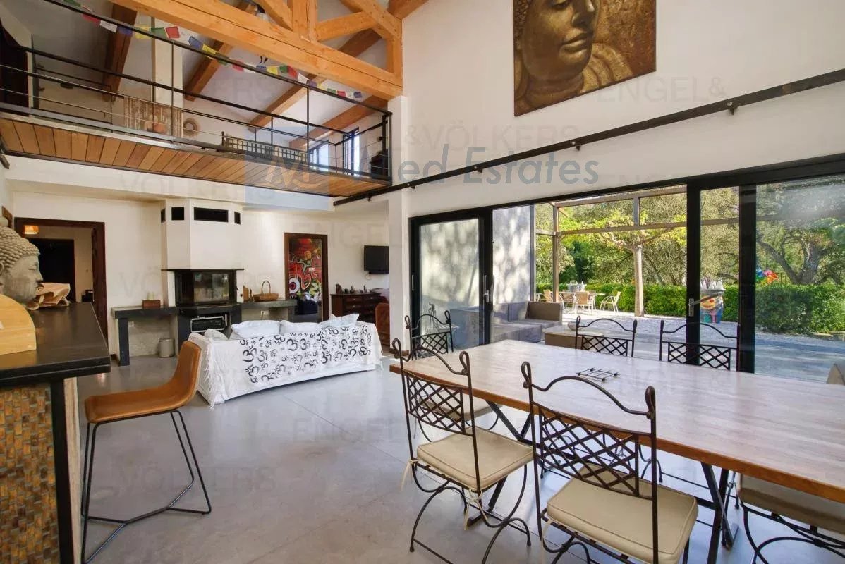 Maison à vendre, 360m², Grimaud