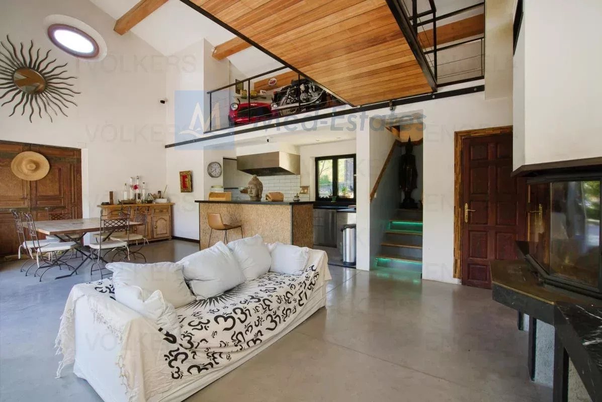 Maison à vendre, 360m², Grimaud
