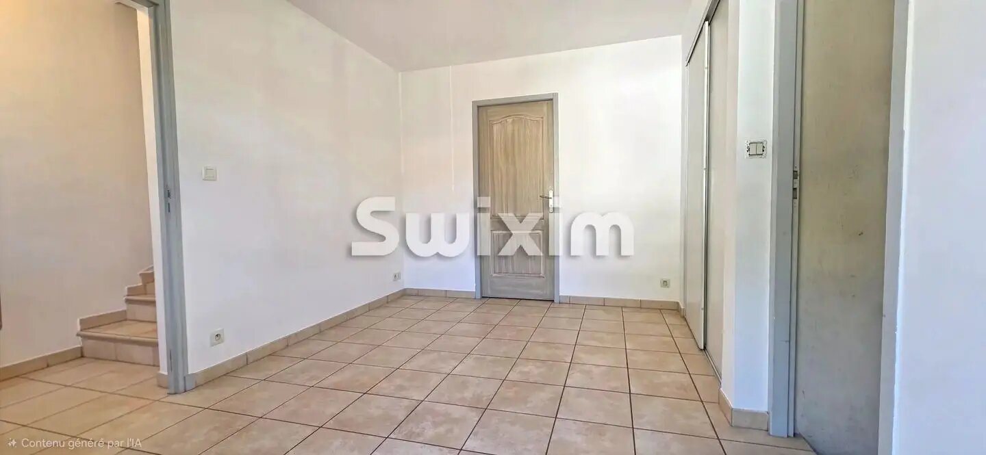 Maison à louer, 84m², Caderousse