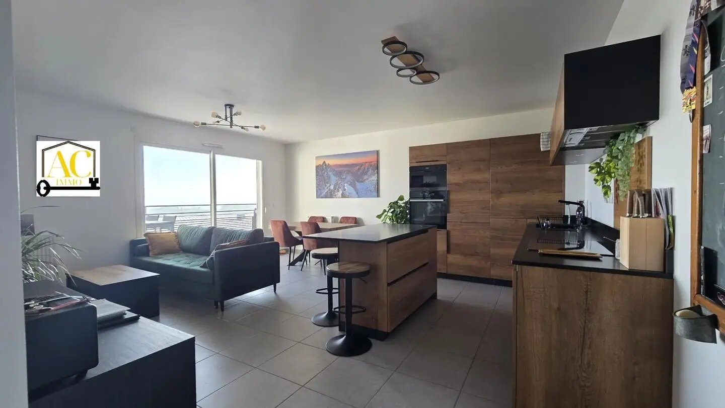Appartement à louer, 66m², Péron