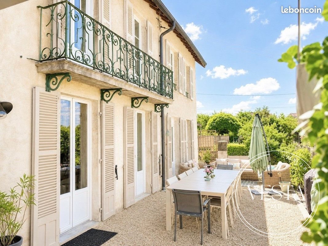 Maison à vendre, 260m², Dole