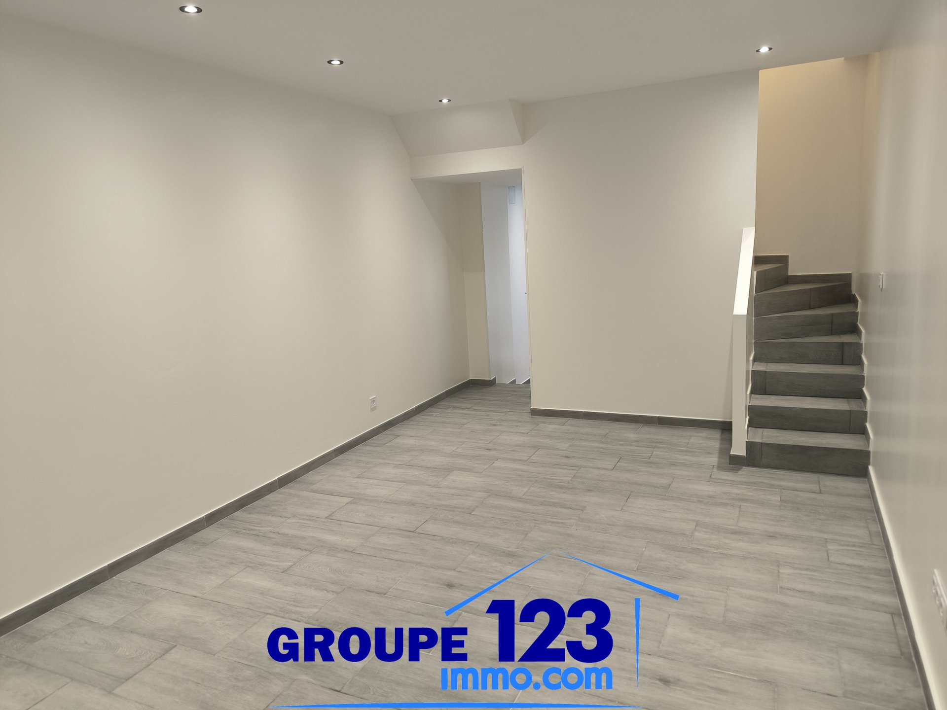 Appartement à louer, 55m², Laroche-Saint-Cydroine
