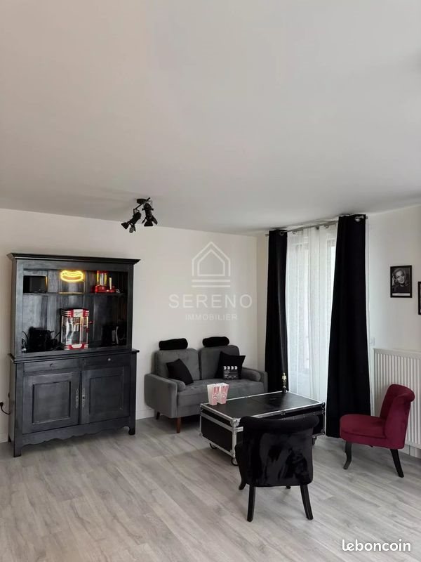 Appartement à louer, 43m², Romainville