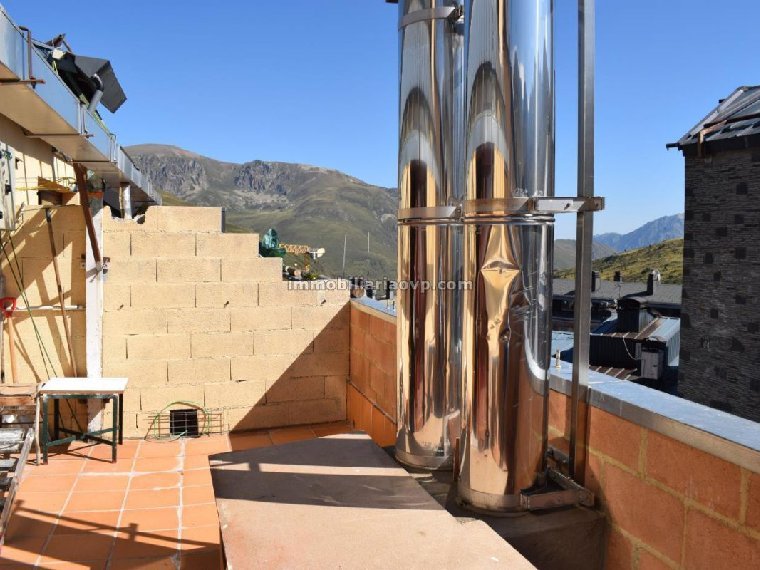 Building for sale in Pas de la Casa, Encamp · 2 of 20