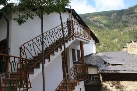 Building for sale in Canillo · 2 of 3