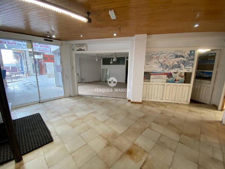 Commercial premises for sale in Encamp · 2 of 3