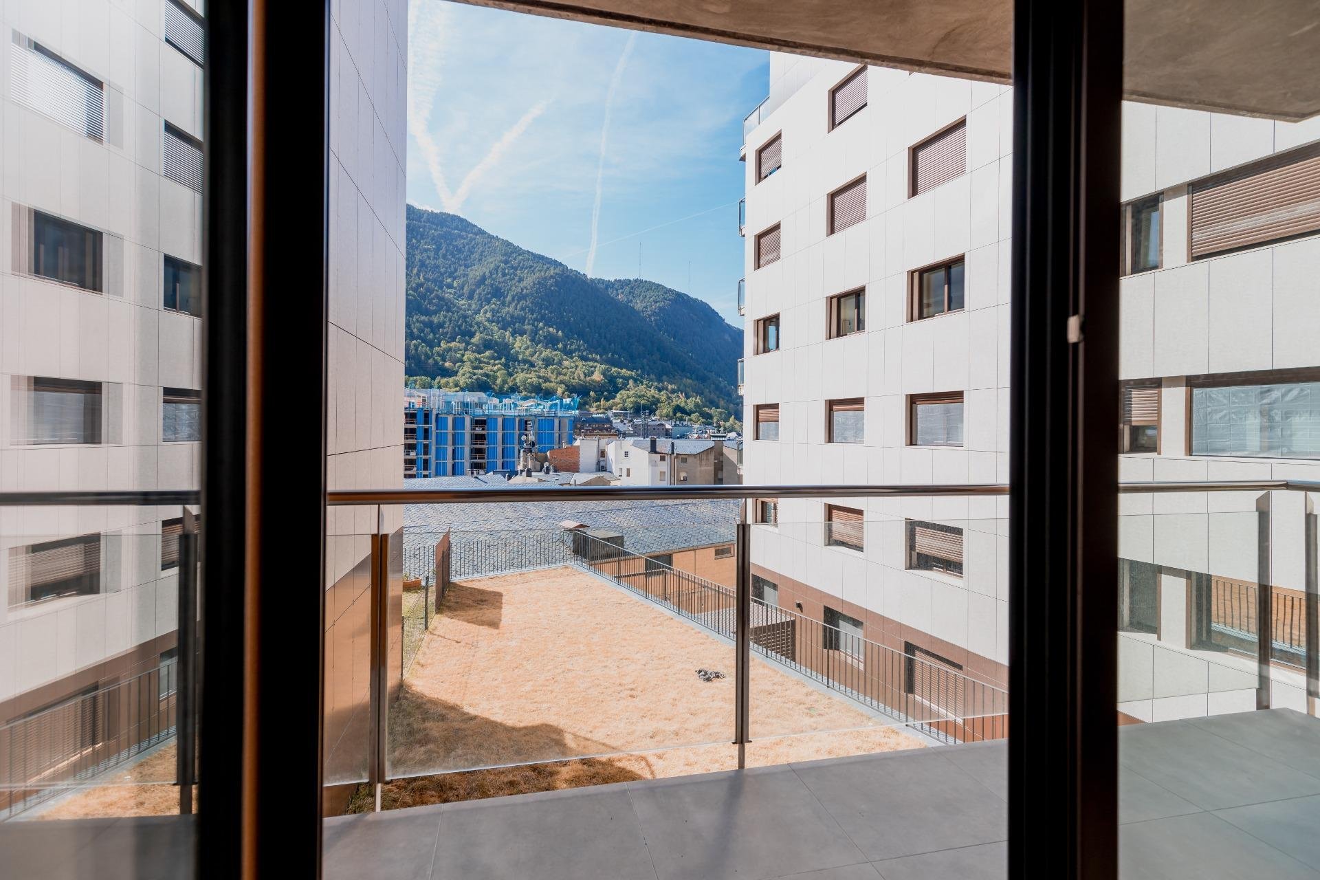 3-bedroom flat for sale in Encamp · 2 of 60