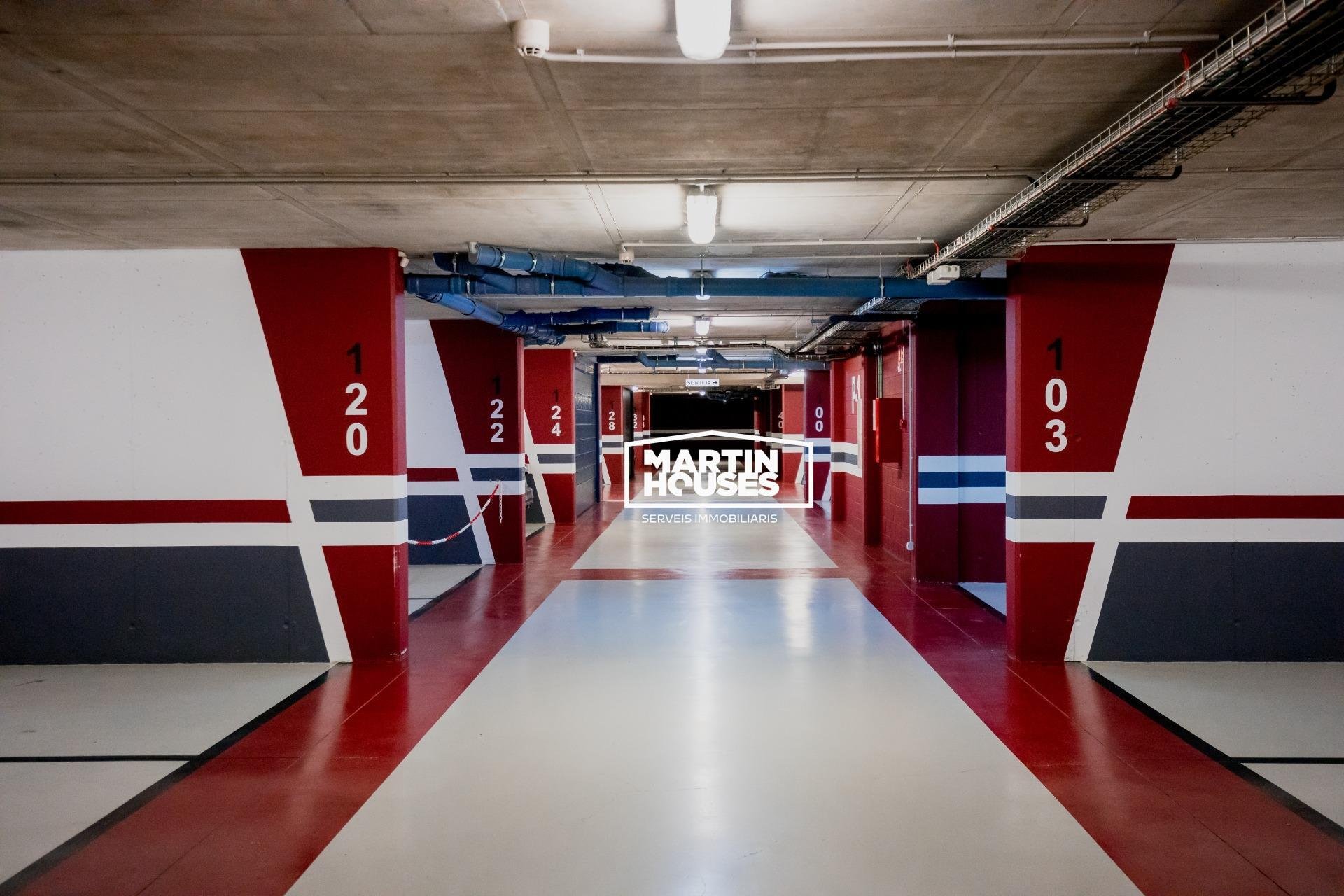 Parking space for sale in Encamp · 8 of 11