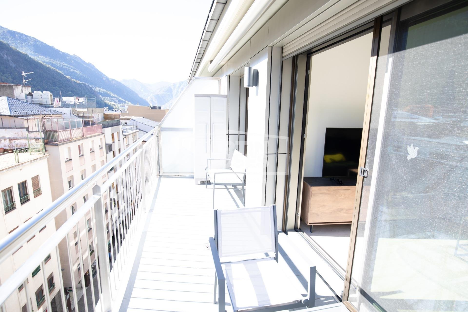 3-bedroom penthouse for sale in Andorra la Vella · 2 of 18