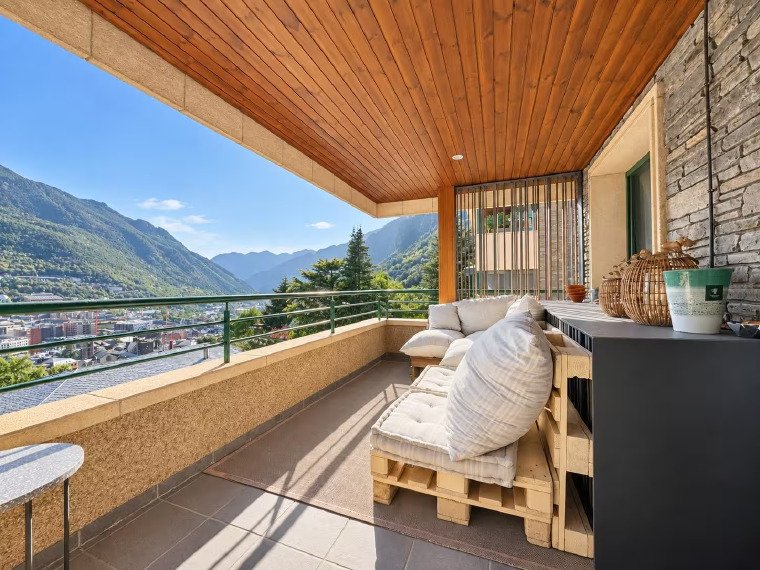 4-bedroom property for sale in Andorra la Vella · 2 of 3