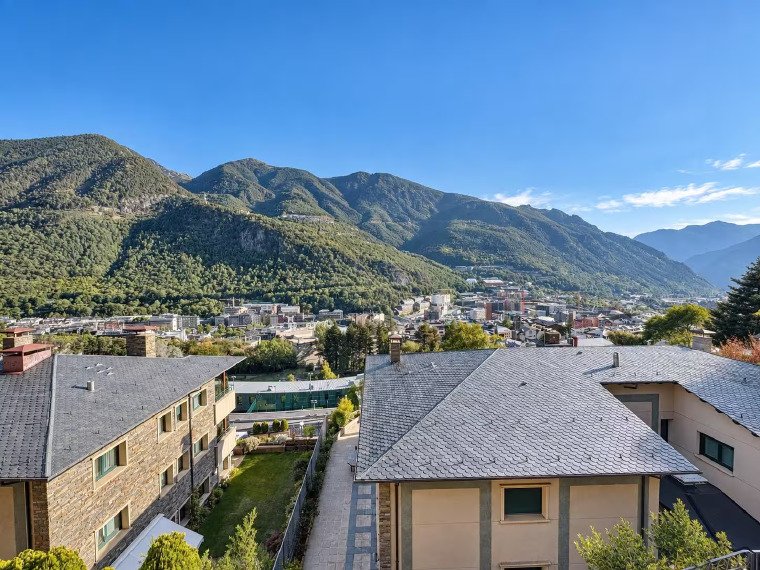 4-bedroom property for sale in Andorra la Vella · 3 of 3