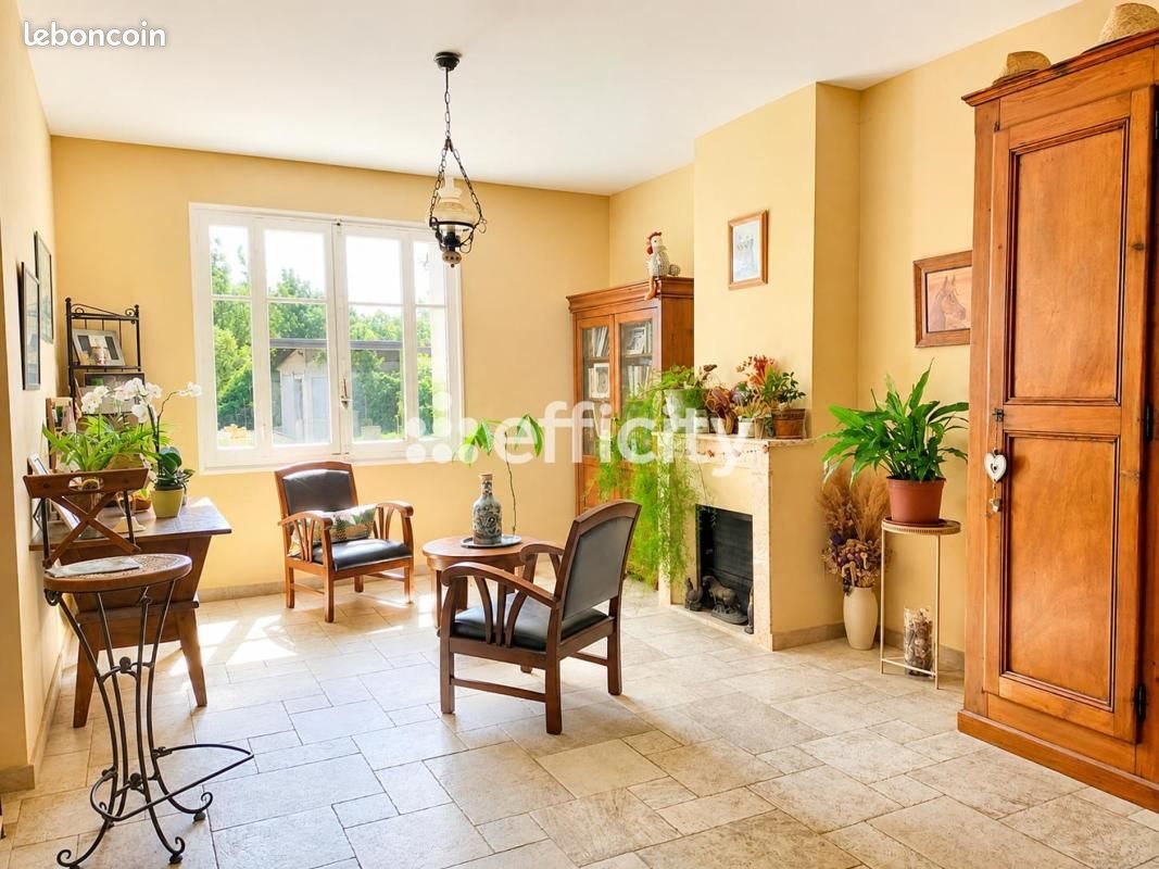 Maison à vendre, 242m², Eyguières
