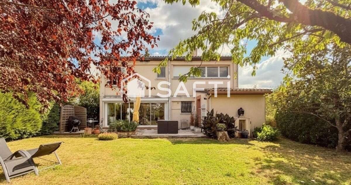 Maison à vendre, 134m², Clermont-le-Fort
